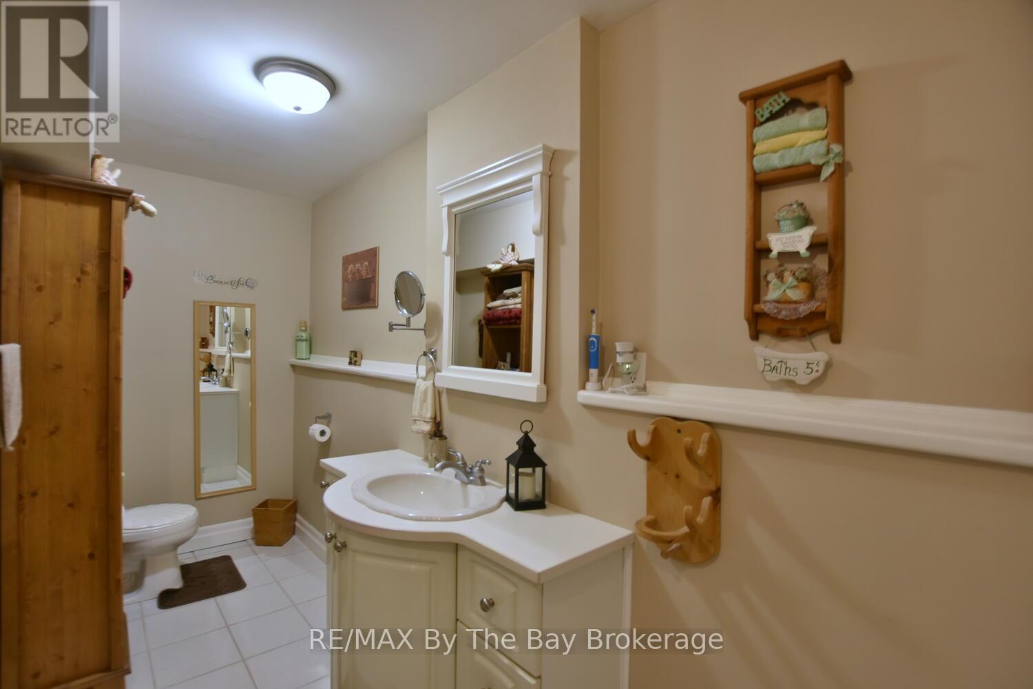 97 Glen Eton Road, Wasaga Beach, Ontario  L9Z 1E8 - Photo 22 - S12272852