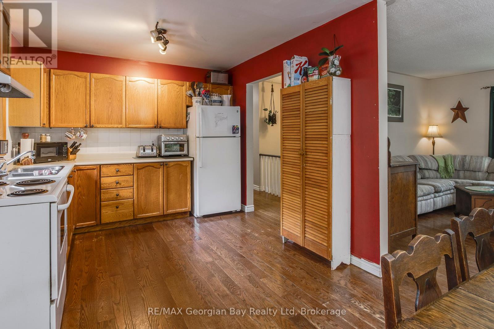 41 Tucson Road, Tiny, Ontario  L9M 0B6 - Photo 9 - S12272981