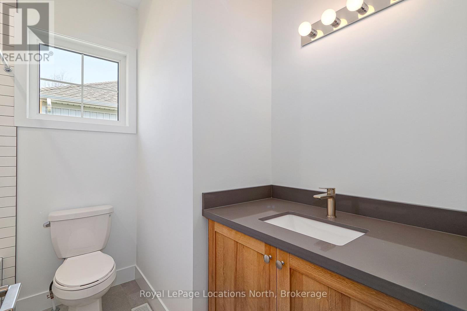 64 52nd Street S, Wasaga Beach, Ontario  L9Z 1W8 - Photo 14 - S12272991