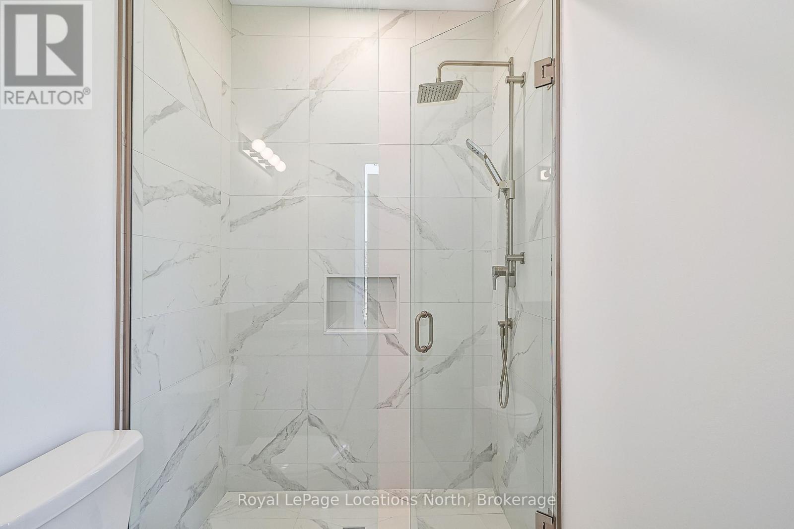 64 52nd Street S, Wasaga Beach, Ontario  L9Z 1W8 - Photo 18 - S12272991