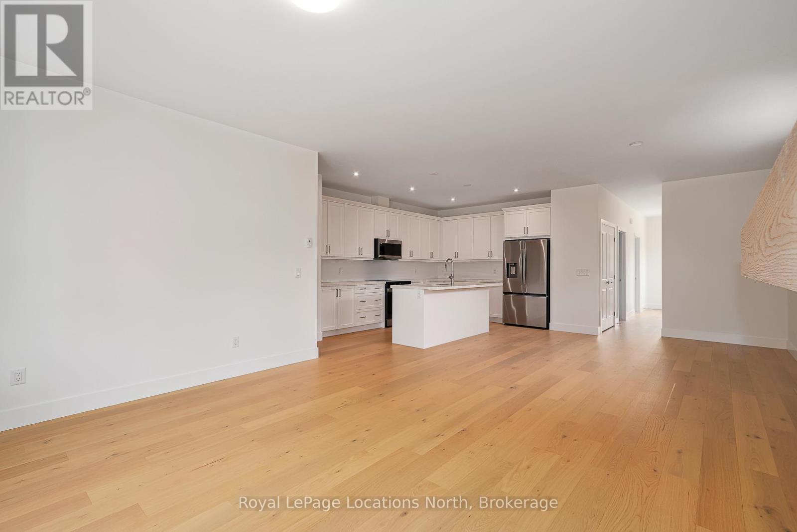 64 52nd Street S, Wasaga Beach, Ontario  L9Z 1W8 - Photo 27 - S12272991