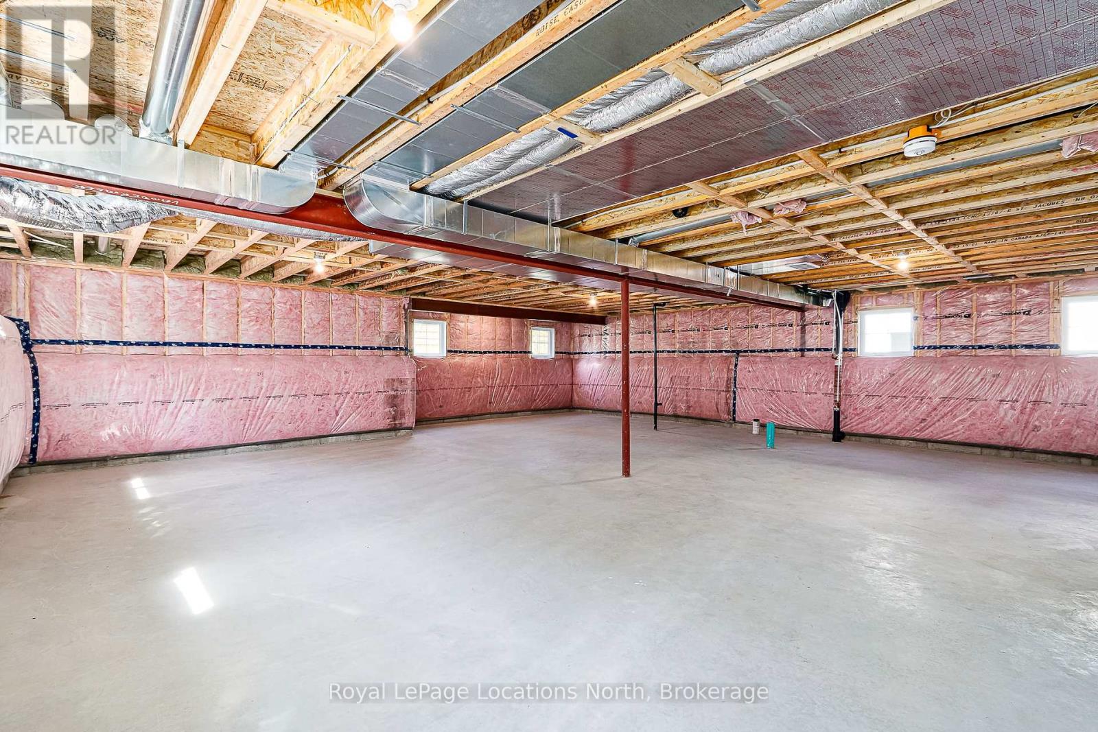 64 52nd Street S, Wasaga Beach, Ontario  L9Z 1W8 - Photo 36 - S12272991