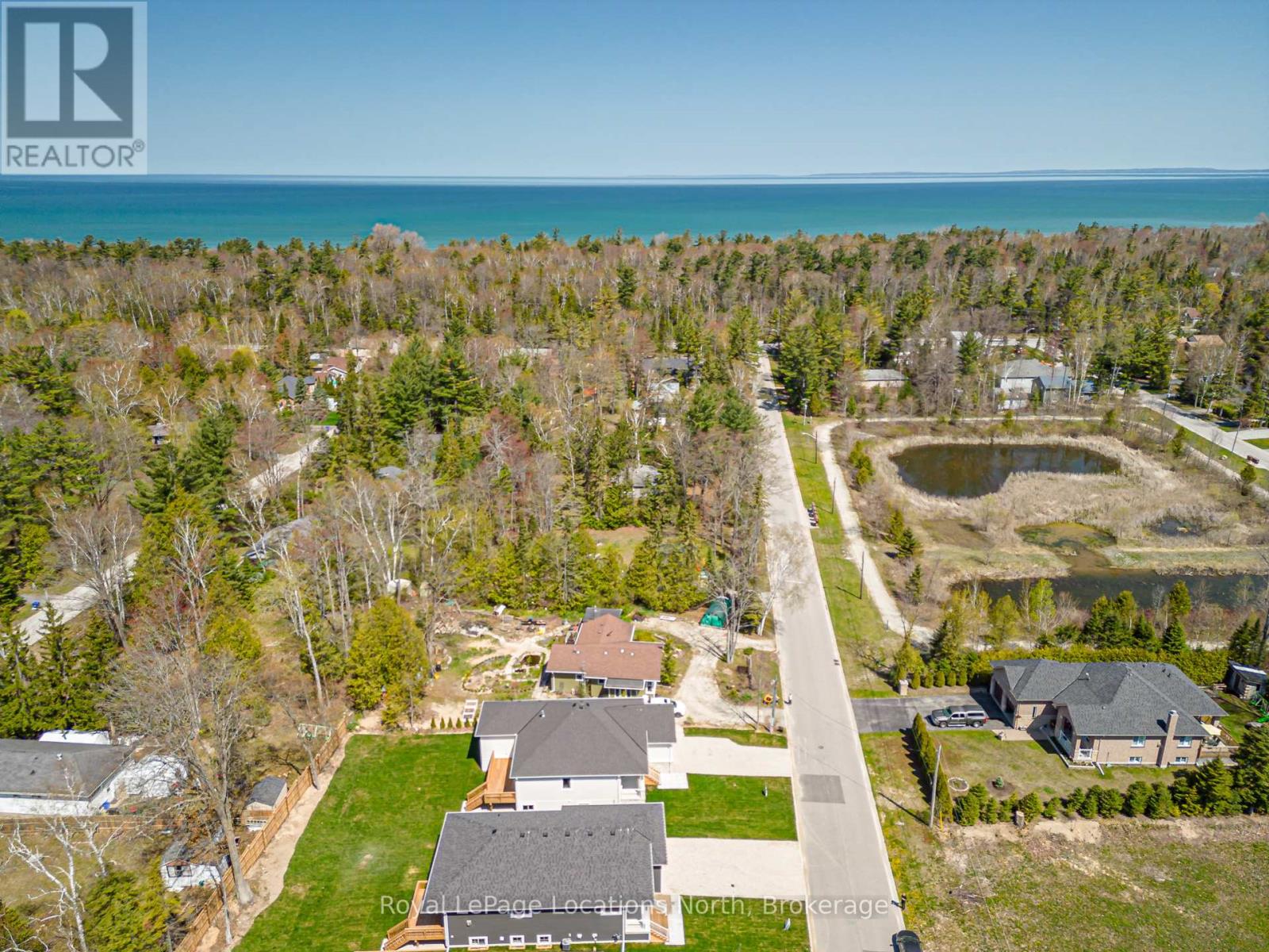 64 52nd Street S, Wasaga Beach, Ontario  L9Z 1W8 - Photo 38 - S12272991