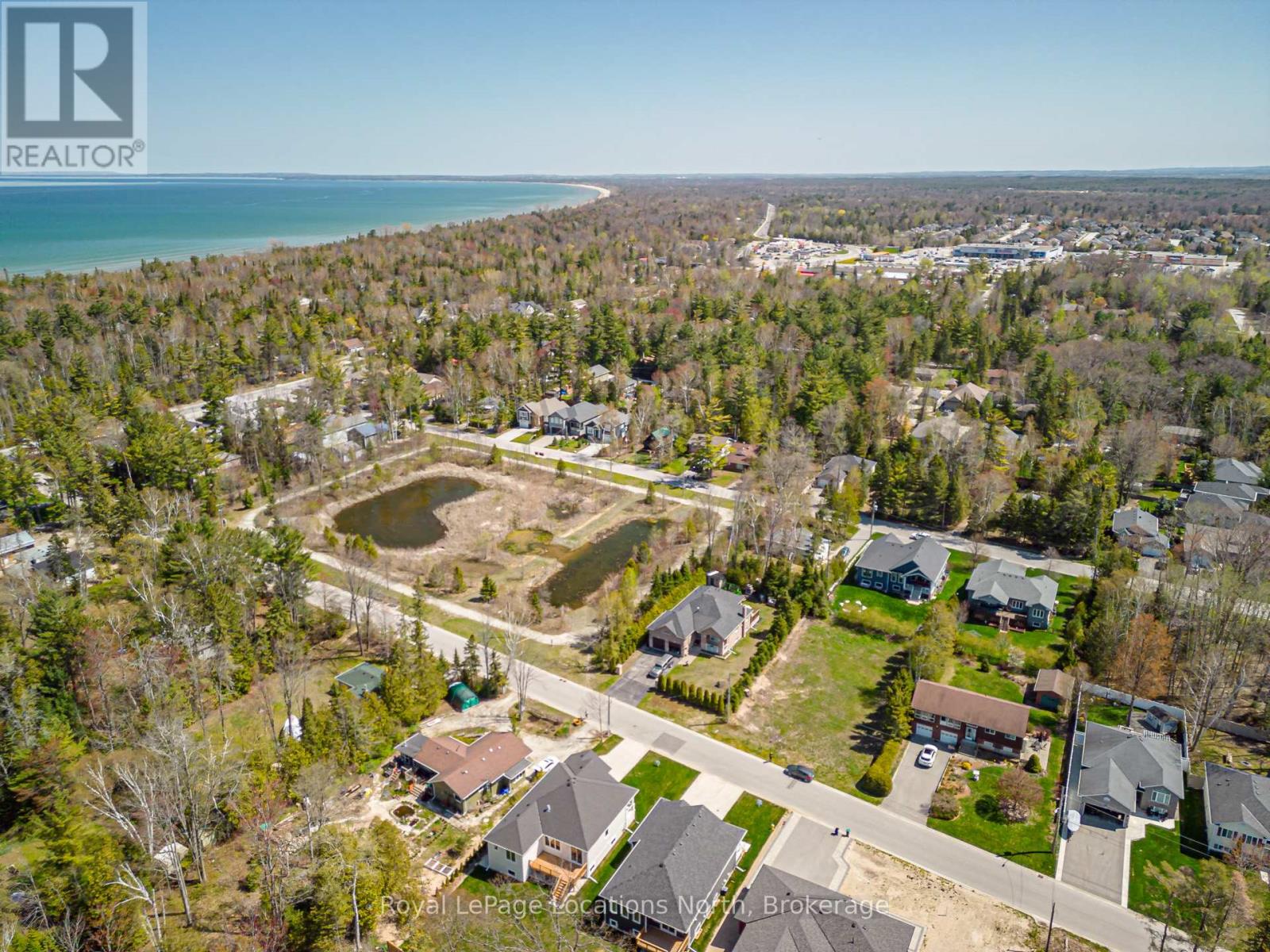 64 52nd Street S, Wasaga Beach, Ontario  L9Z 1W8 - Photo 39 - S12272991