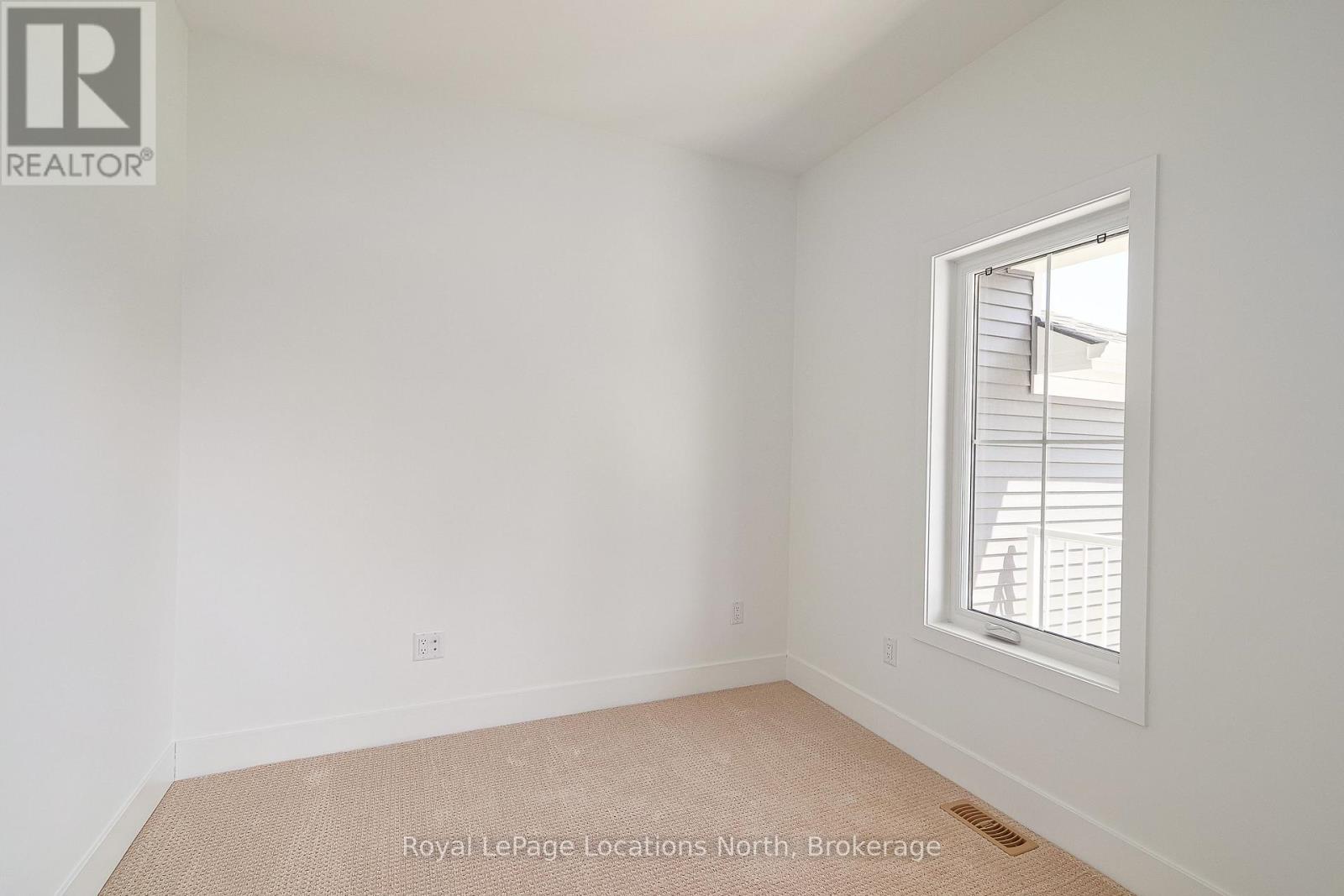 64 52nd Street S, Wasaga Beach, Ontario  L9Z 1W8 - Photo 9 - S12272991