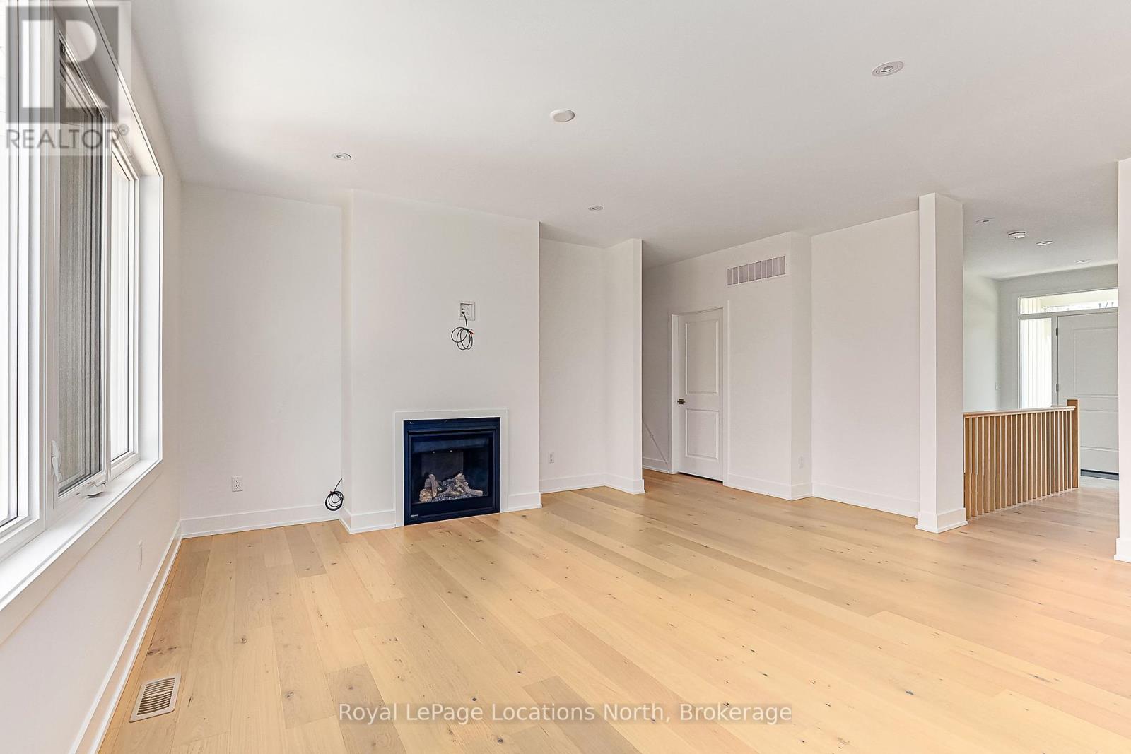 60 52nd Street S, Wasaga Beach, Ontario  L0M 1P0 - Photo 16 - S12272994