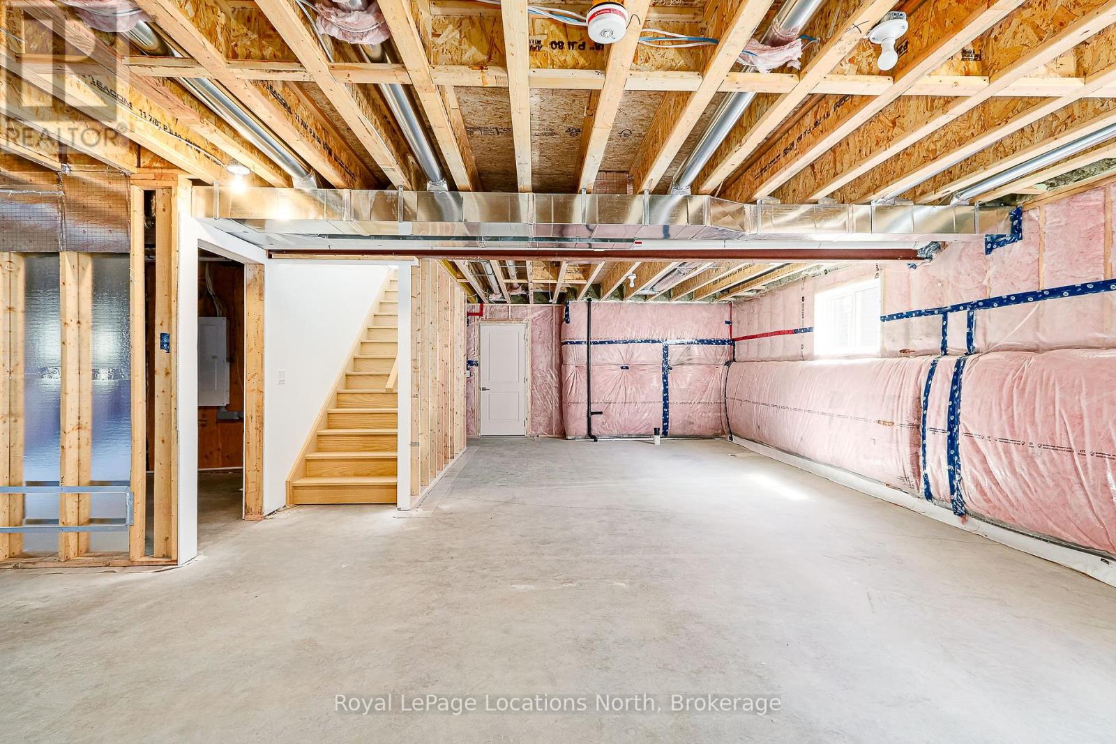 60 52nd Street S, Wasaga Beach, Ontario  L0M 1P0 - Photo 36 - S12272994