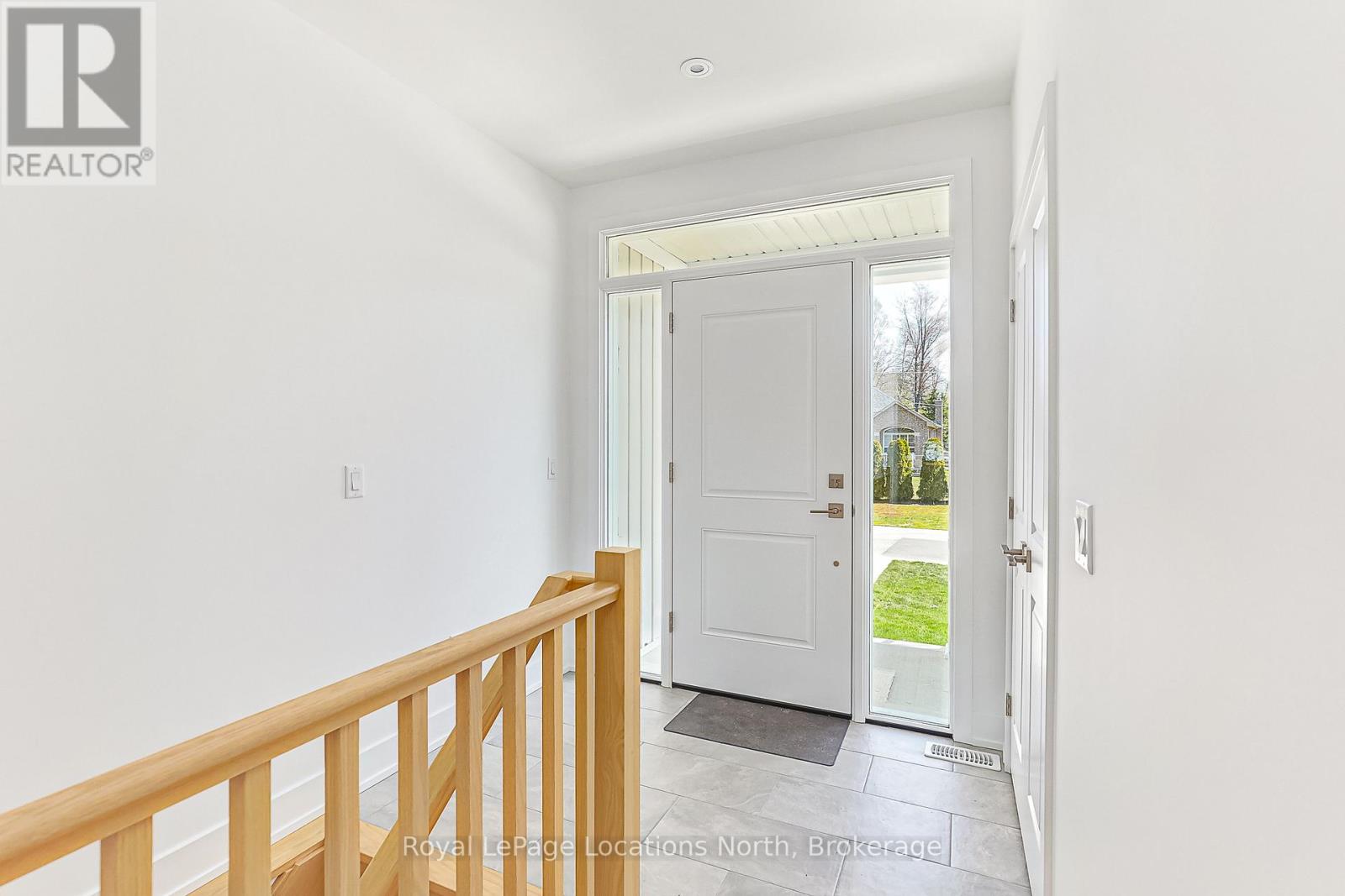 60 52nd Street S, Wasaga Beach, Ontario  L0M 1P0 - Photo 8 - S12272994