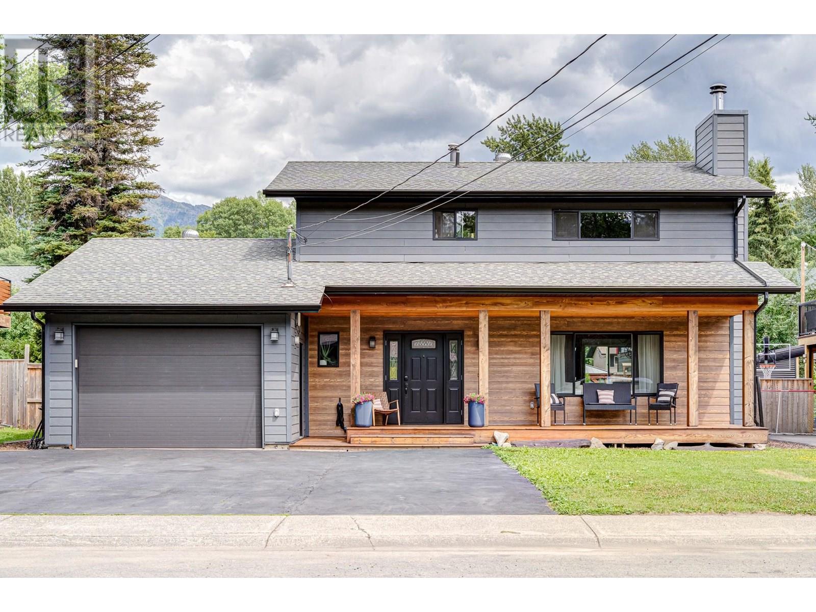 9 Mt. Proctor Avenue, Fernie, British Columbia