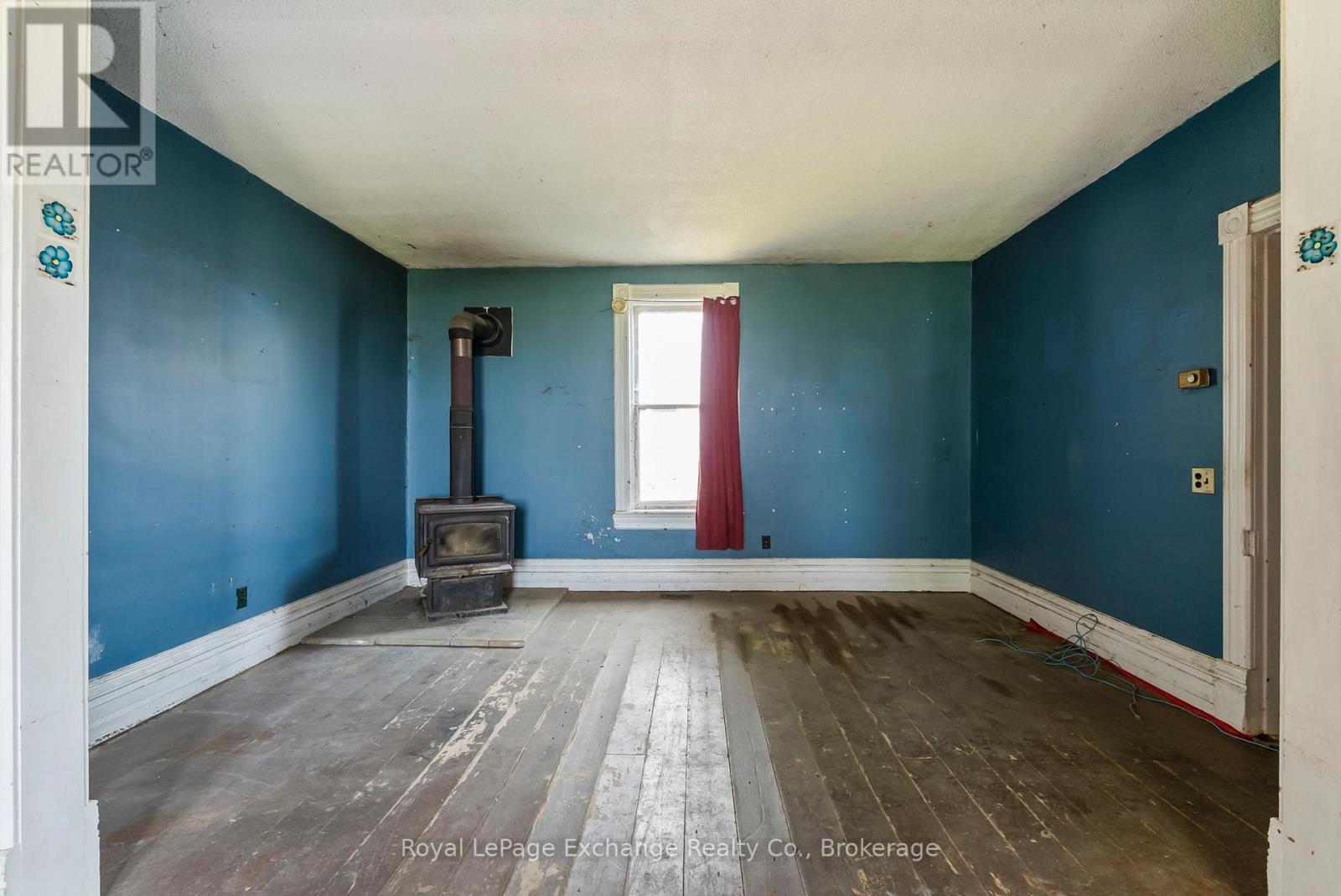 728 North Line, Kincardine, Ontario  N2Z 2X4 - Photo 12 - X12272874