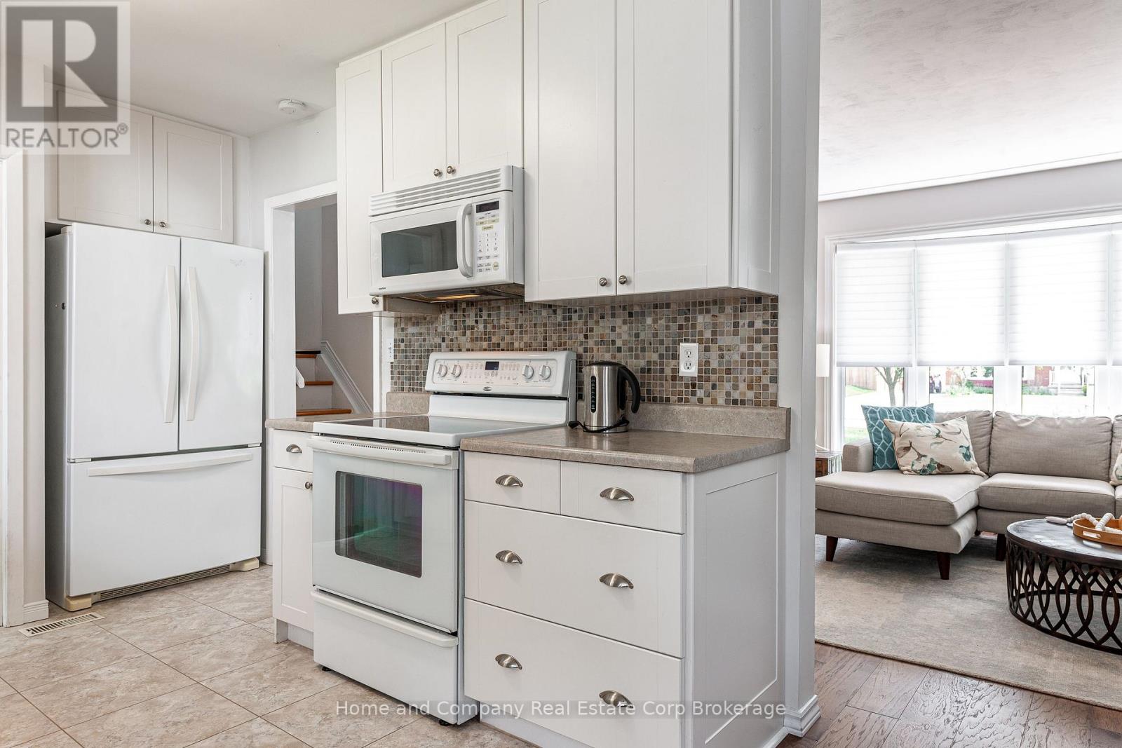 16 Feick Crescent, Stratford, Ontario  N5A 5X2 - Photo 6 - X12272989