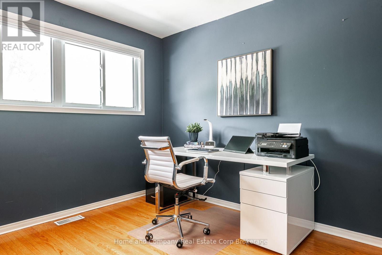 16 Feick Crescent, Stratford, Ontario  N5A 5X2 - Photo 9 - X12272989