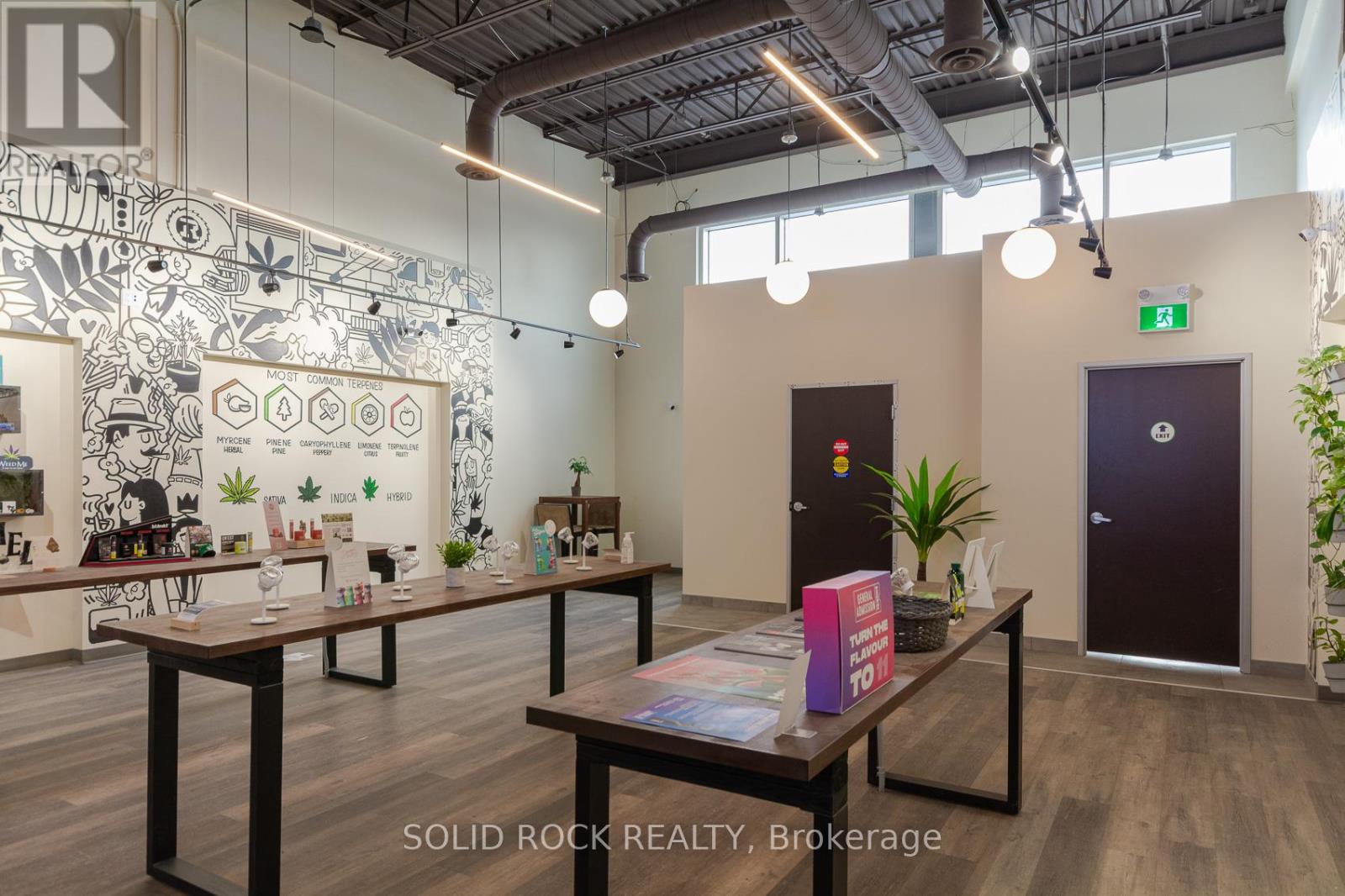 767 Silver Seven Road, Ottawa, Ontario  K2V 0H1 - Photo 10 - X12272802