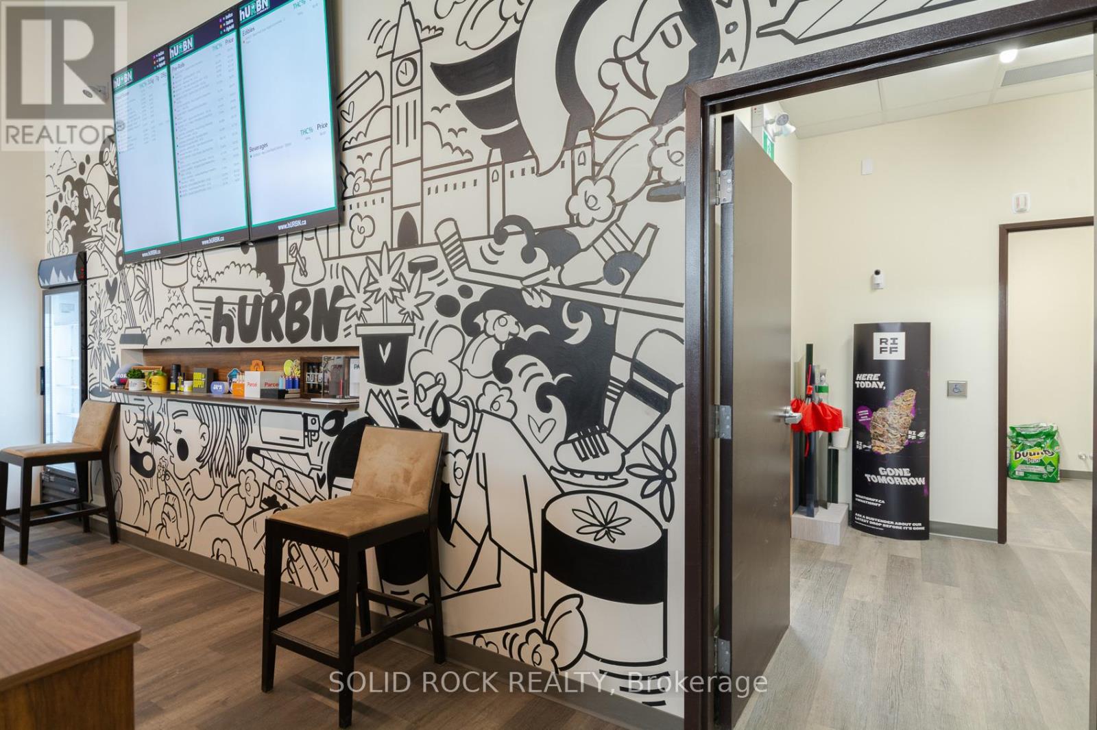 767 Silver Seven Road, Ottawa, Ontario  K2V 0H1 - Photo 15 - X12272802