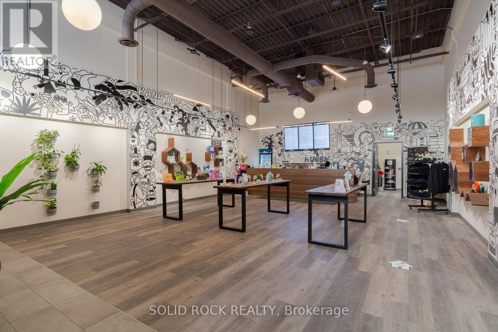 767 Silver Seven Road, Ottawa, Ontario  K2V 0H1 - Photo 4 - X12272802