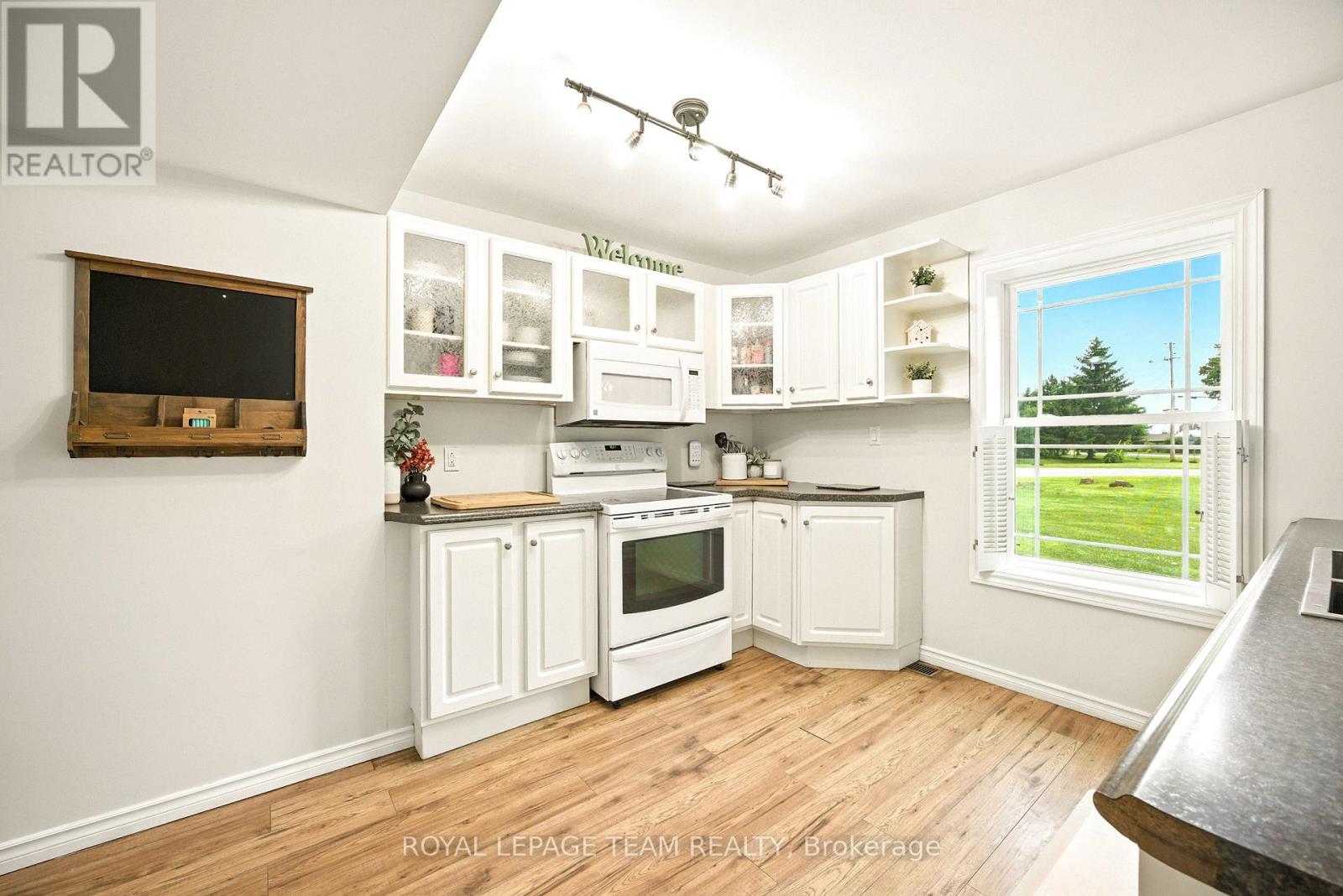 15 Main Street, Merrickville-Wolford, Ontario  K0G 1G0 - Photo 10 - X12272892