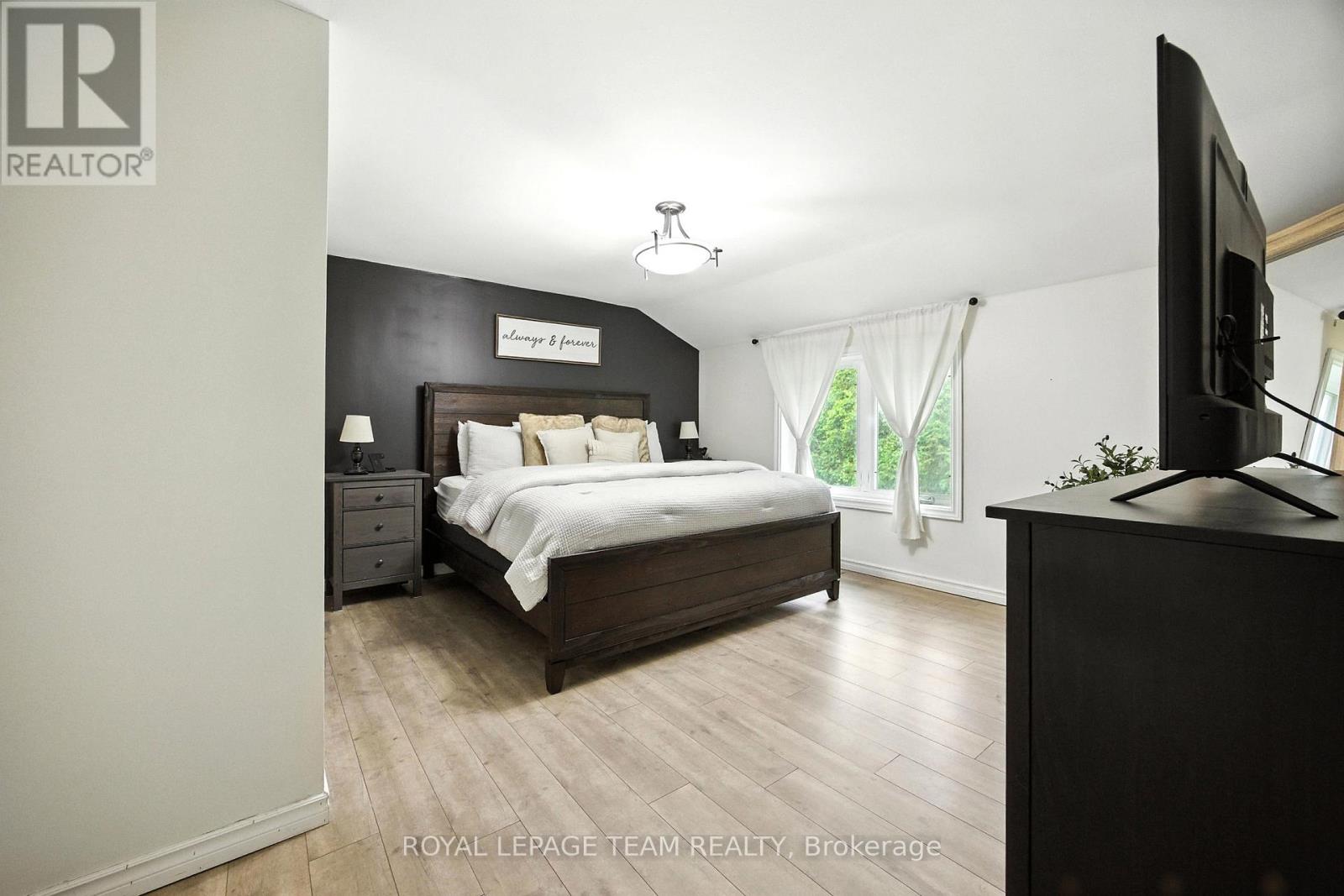 15 Main Street, Merrickville-Wolford, Ontario  K0G 1G0 - Photo 26 - X12272892