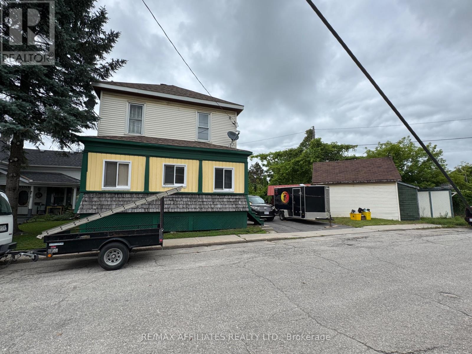 12 Helen Street, Smiths Falls, Ontario  K7A 2M3 - Photo 3 - X12272940