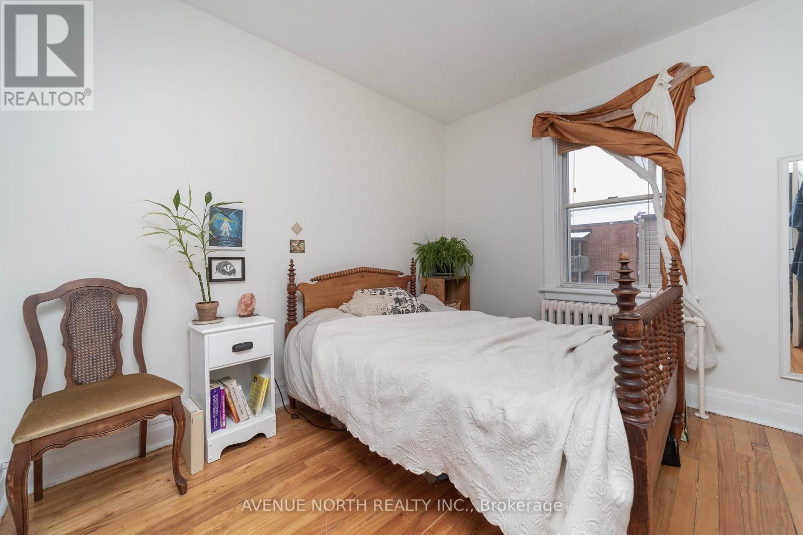 40 Vaughan Street, Ottawa, Ontario  K1M 1X1 - Photo 12 - X12272941
