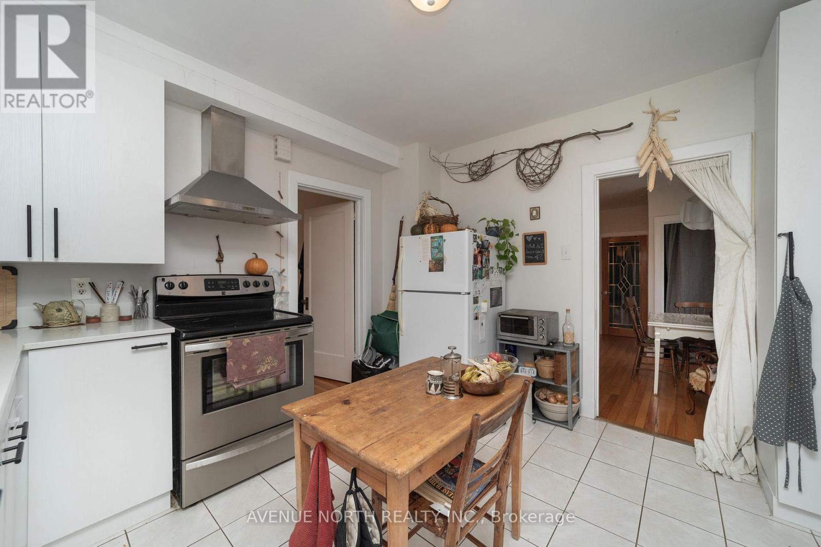 40 Vaughan Street, Ottawa, Ontario  K1M 1X1 - Photo 22 - X12272941