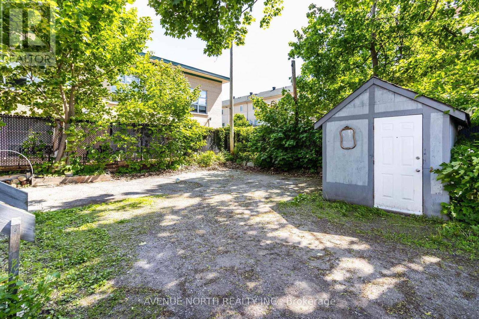 40 Vaughan Street, Ottawa, Ontario  K1M 1X1 - Photo 6 - X12272941