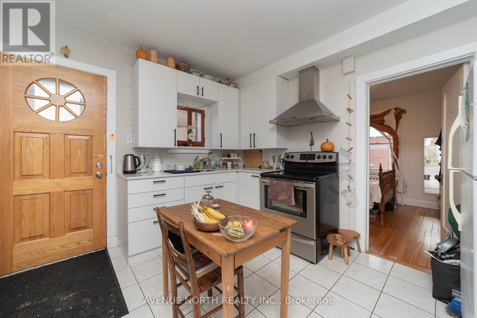 40 Vaughan Street, Ottawa, Ontario  K1M 1X1 - Photo 7 - X12272941