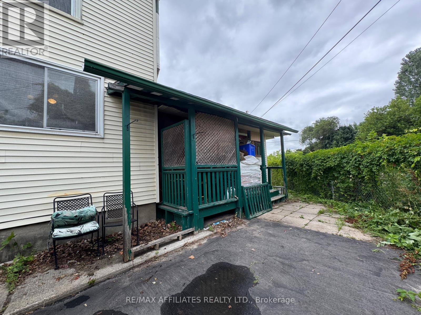 12 Helen Street, Smiths Falls, Ontario  K7A 2M3 - Photo 6 - X12272943