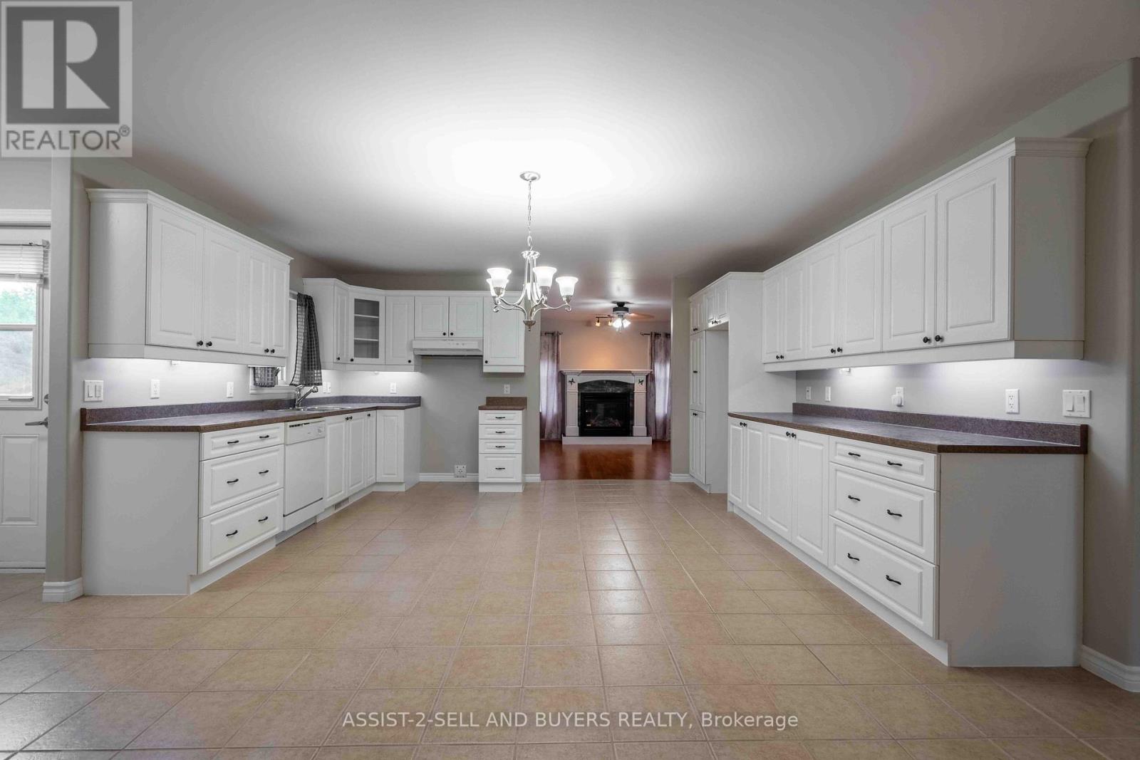 18267 Samuel Drive S, South Glengarry, Ontario  K6H 7J1 - Photo 19 - X12186255