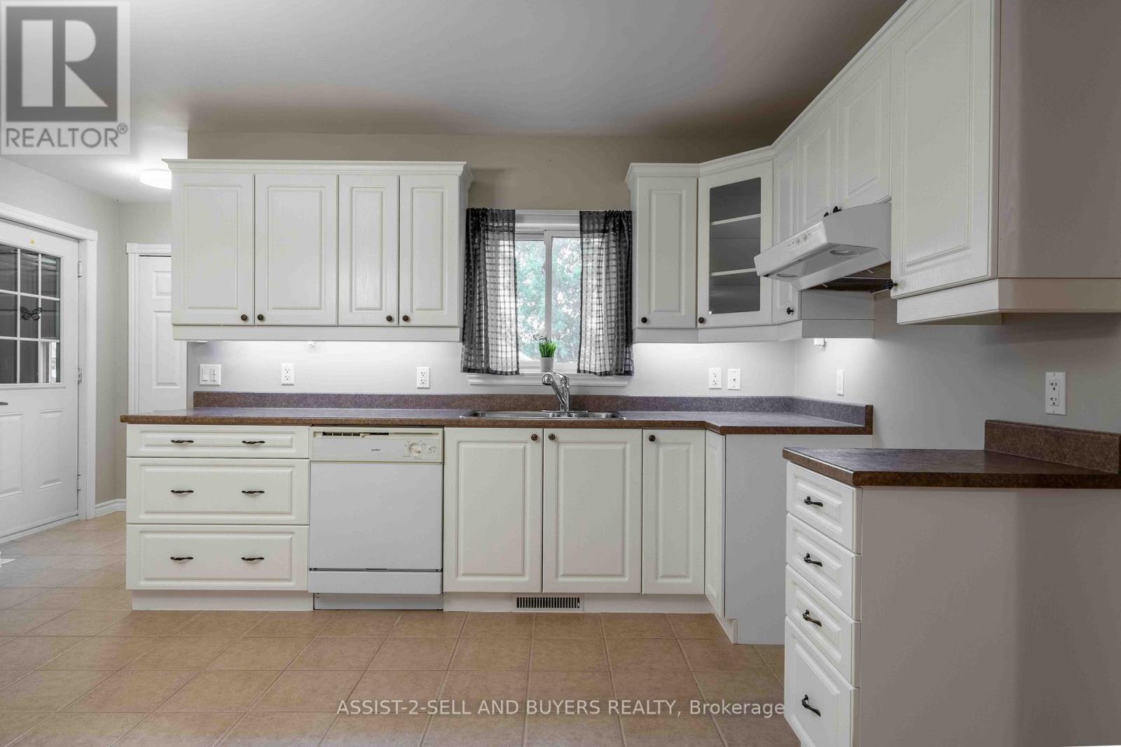 18267 Samuel Drive S, South Glengarry, Ontario  K6H 7J1 - Photo 26 - X12186255