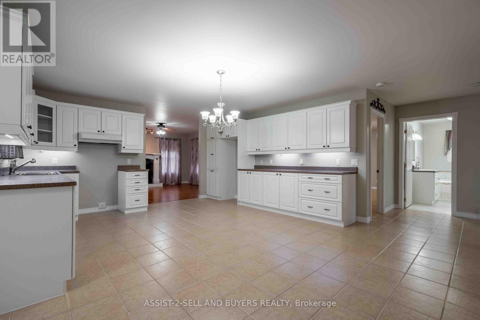 18267 Samuel Drive S, South Glengarry, Ontario  K6H 7J1 - Photo 20 - X12186255