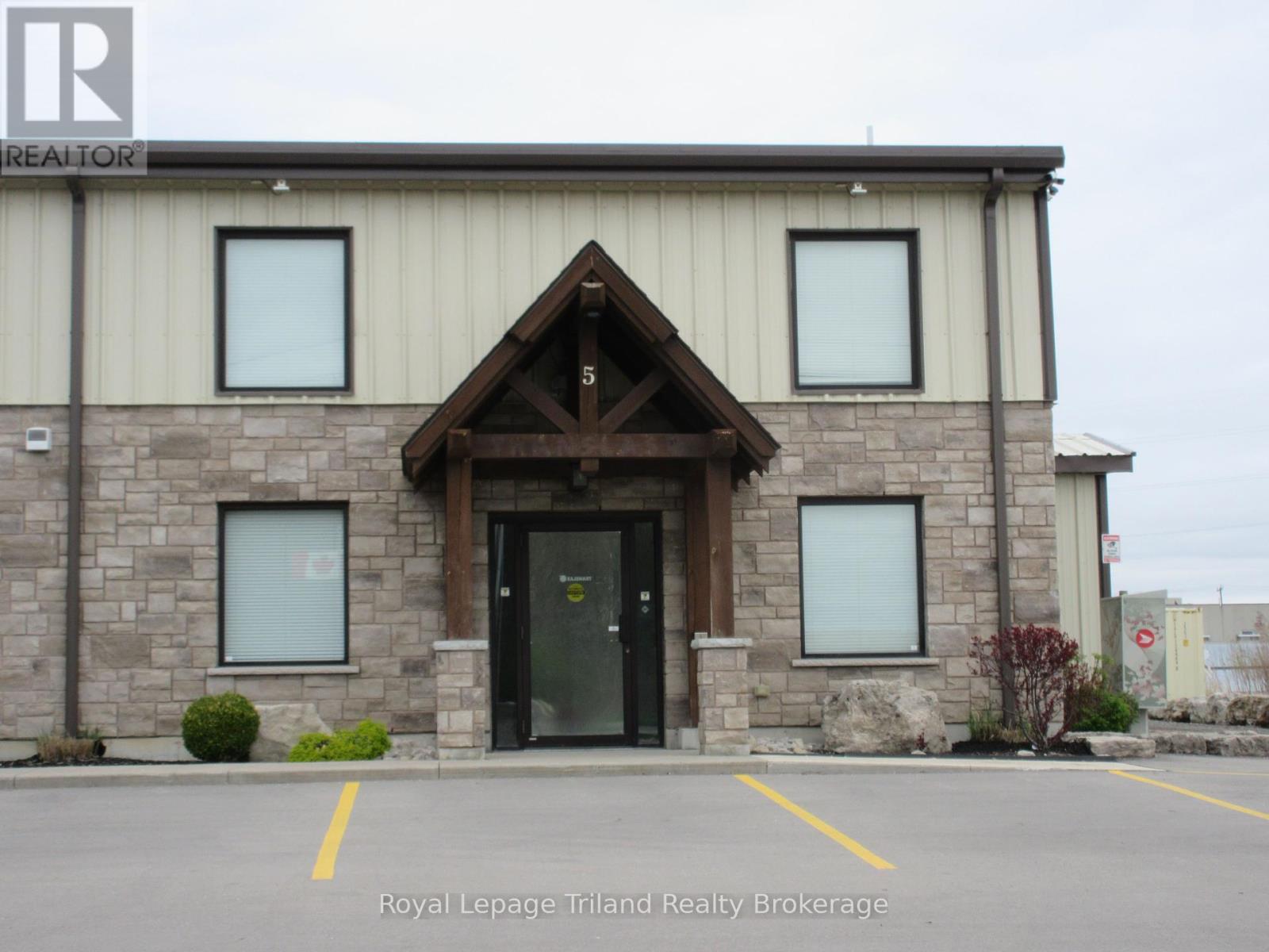 5 - 1099 Commerce Way, Woodstock, Ontario  N4V 0A2 - Photo 1 - X12272985