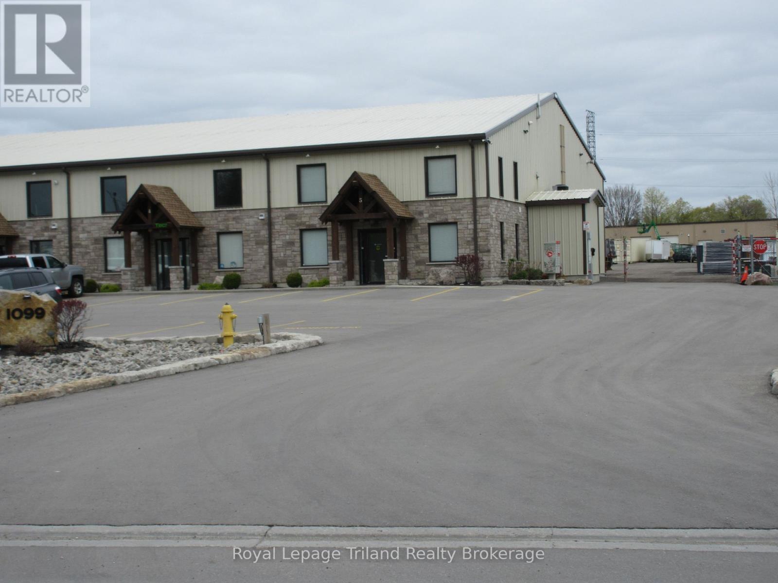 5 - 1099 Commerce Way, Woodstock, Ontario  N4V 0A2 - Photo 3 - X12272985