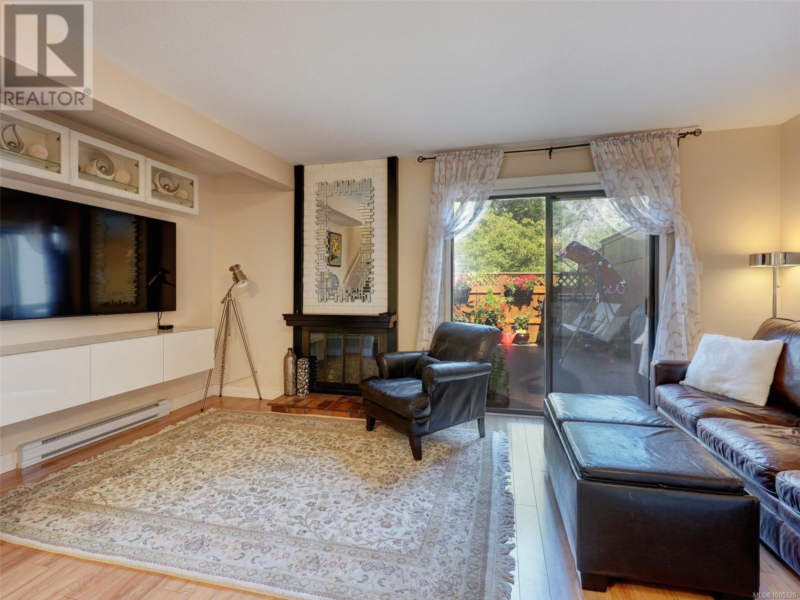 Property at 205 642 Agnes St image 2