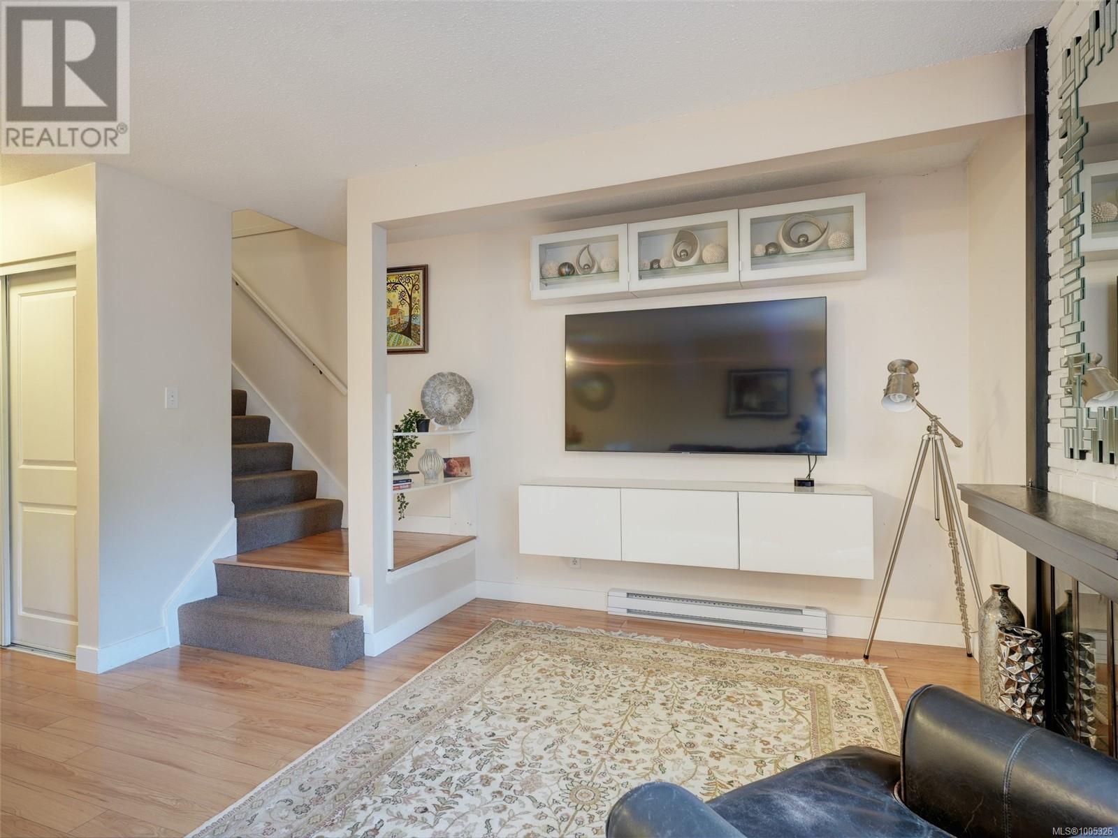 Property at 205 642 Agnes St image 3