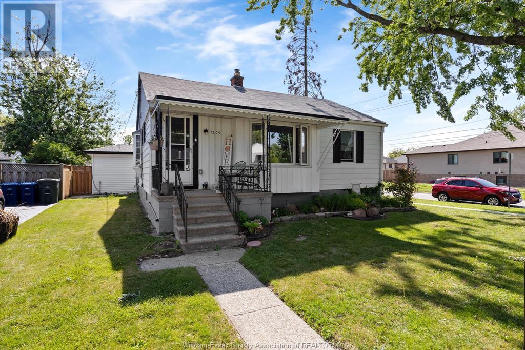 MLS# 25017358: 1305 ROSSINI, Windsor, Canada