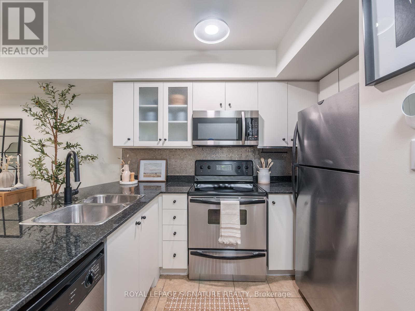 Property at 712 - 42 WESTERN BATTERY ROAD image 5