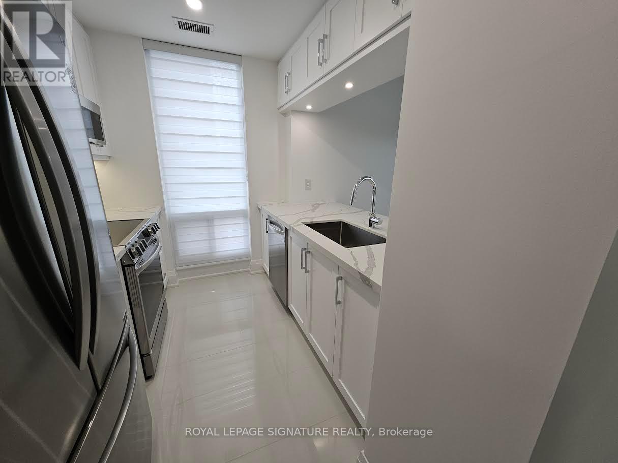 1602 - 85 Bloor Street E, Toronto, Ontario  M4W 3Y1 - Photo 2 - C12272929