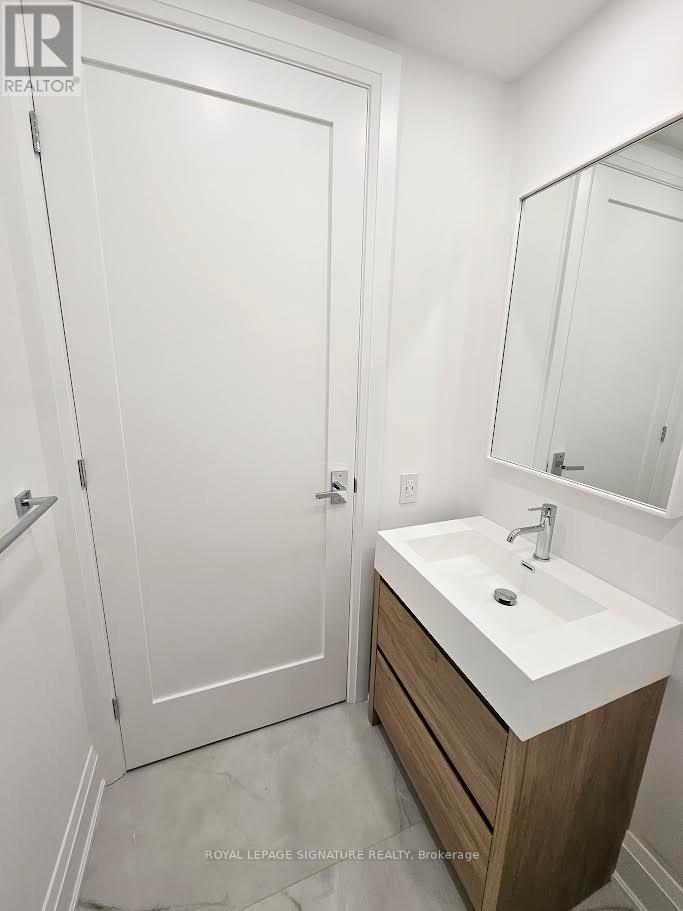 1602 - 85 Bloor Street E, Toronto, Ontario  M4W 3Y1 - Photo 6 - C12272929
