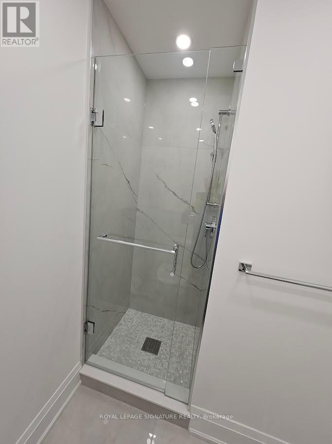 1602 - 85 Bloor Street E, Toronto, Ontario  M4W 3Y1 - Photo 8 - C12272929