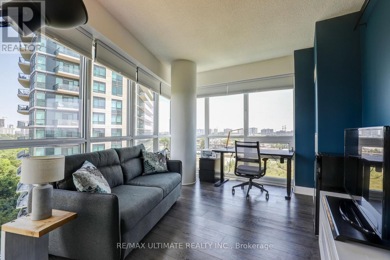 807 - 35 Brian Peck Crescent, Toronto (Leaside), Ontario  M4G 0A5 - Photo 10 - C12272983