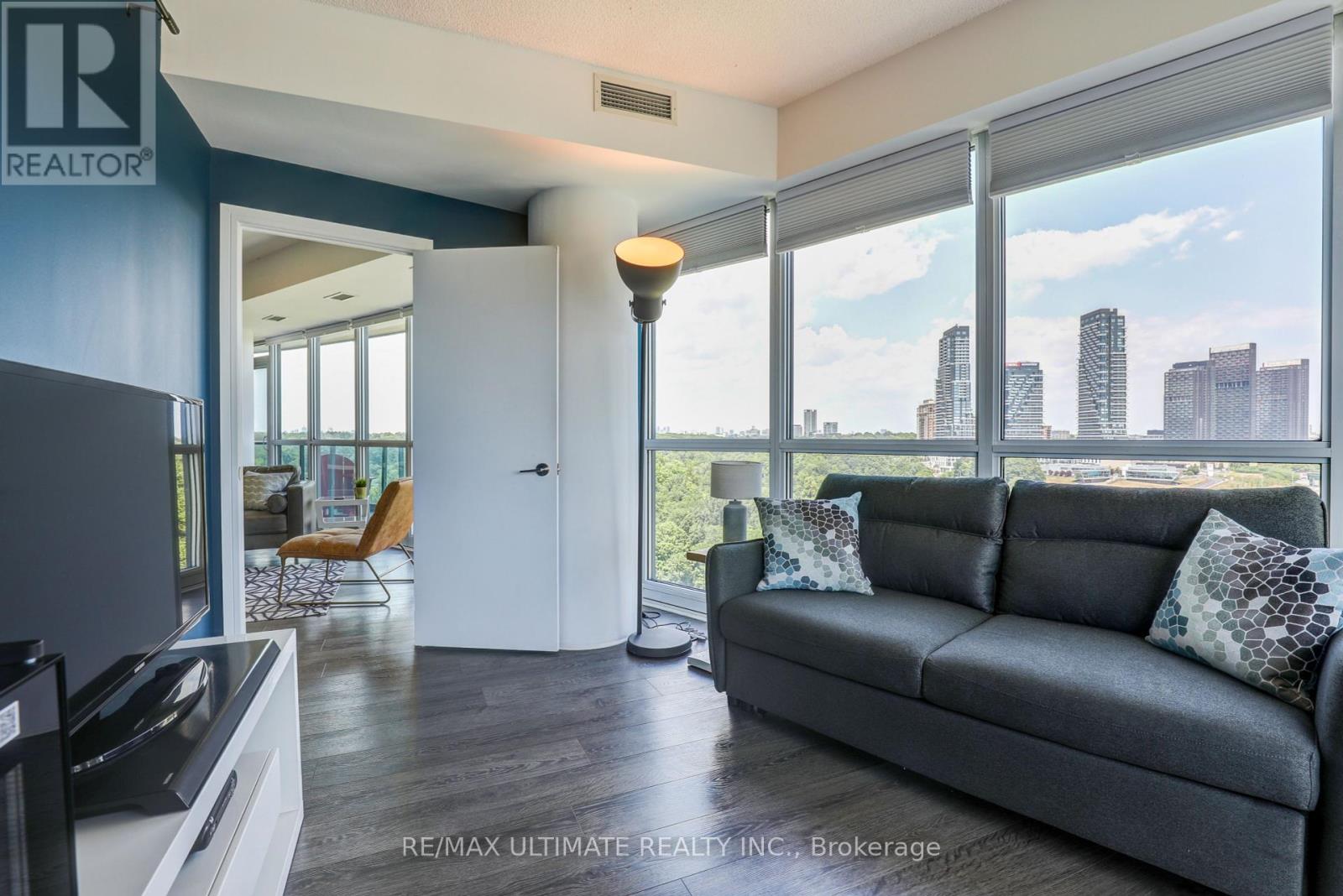807 - 35 Brian Peck Crescent, Toronto (Leaside), Ontario  M4G 0A5 - Photo 12 - C12272983