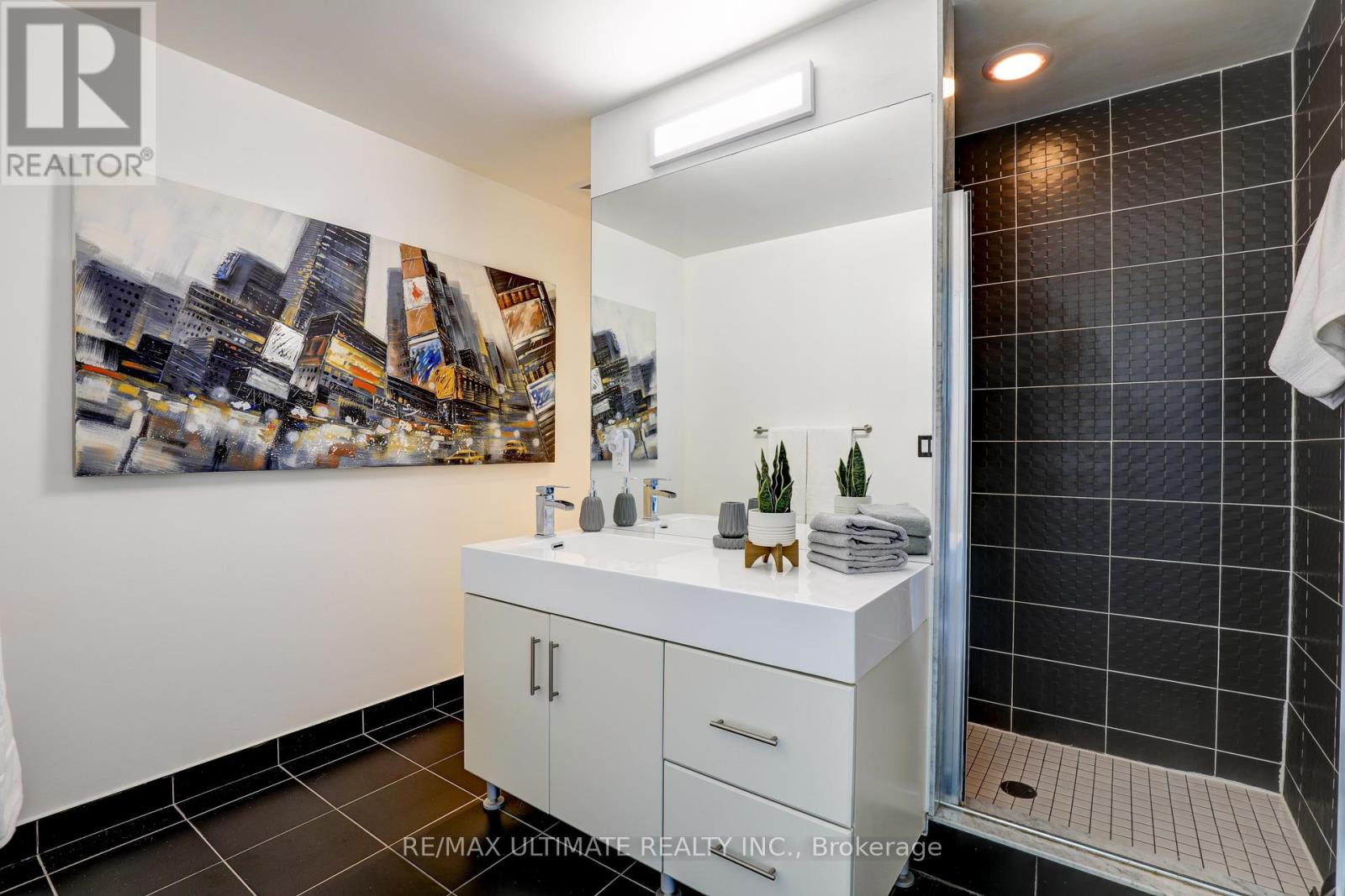 807 - 35 Brian Peck Crescent, Toronto (Leaside), Ontario  M4G 0A5 - Photo 15 - C12272983