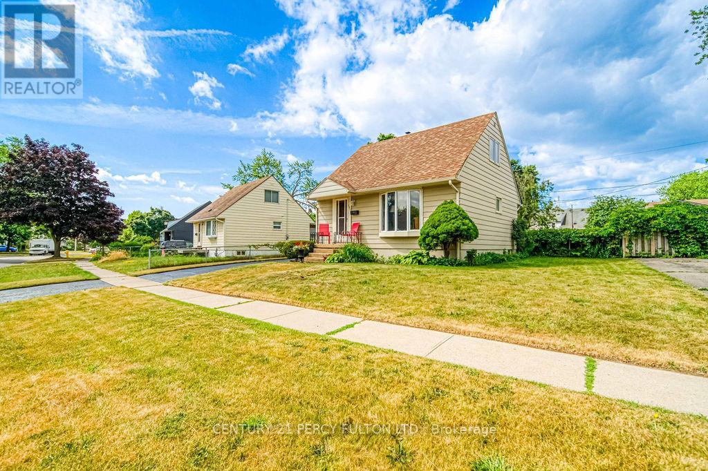 Property at 106 ADMIRAL ROAD image 3