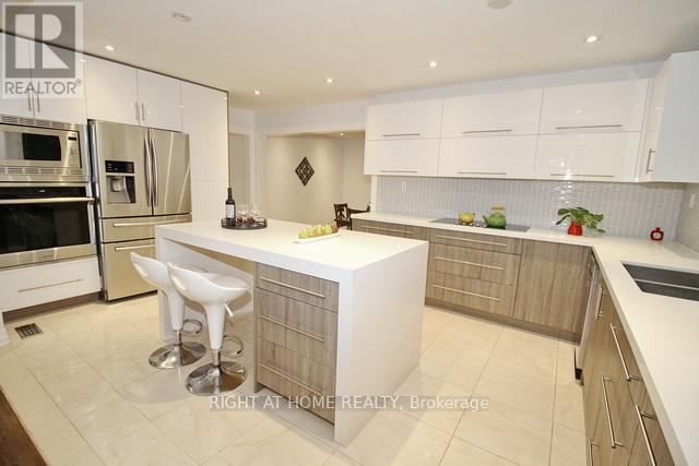 304 Firglen Ridge, Vaughan, Ontario  L4L 1N7 - Photo 10 - N12272784