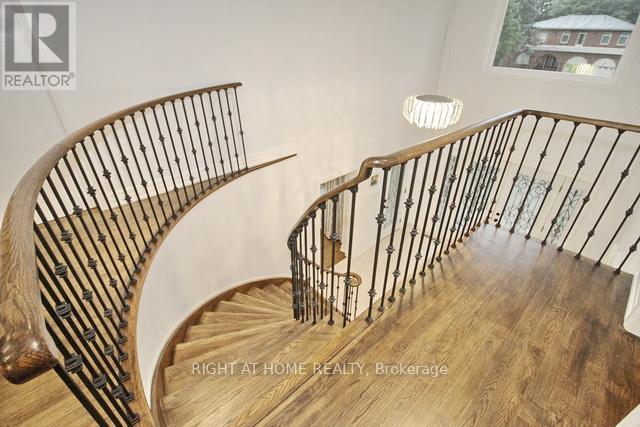 304 Firglen Ridge, Vaughan, Ontario  L4L 1N7 - Photo 19 - N12272784