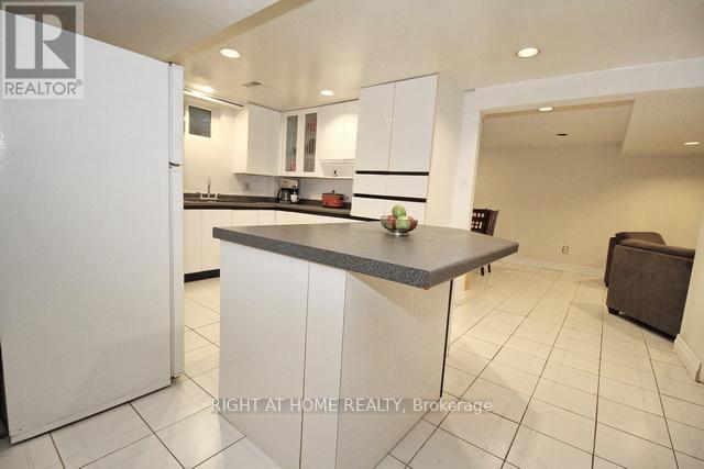 304 Firglen Ridge, Vaughan, Ontario  L4L 1N7 - Photo 24 - N12272784