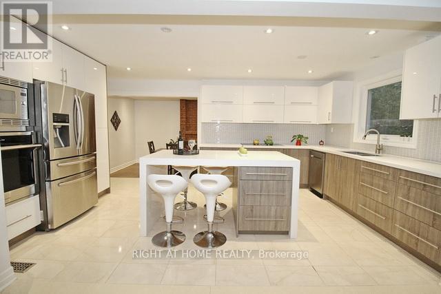 304 Firglen Ridge, Vaughan, Ontario  L4L 1N7 - Photo 8 - N12272784