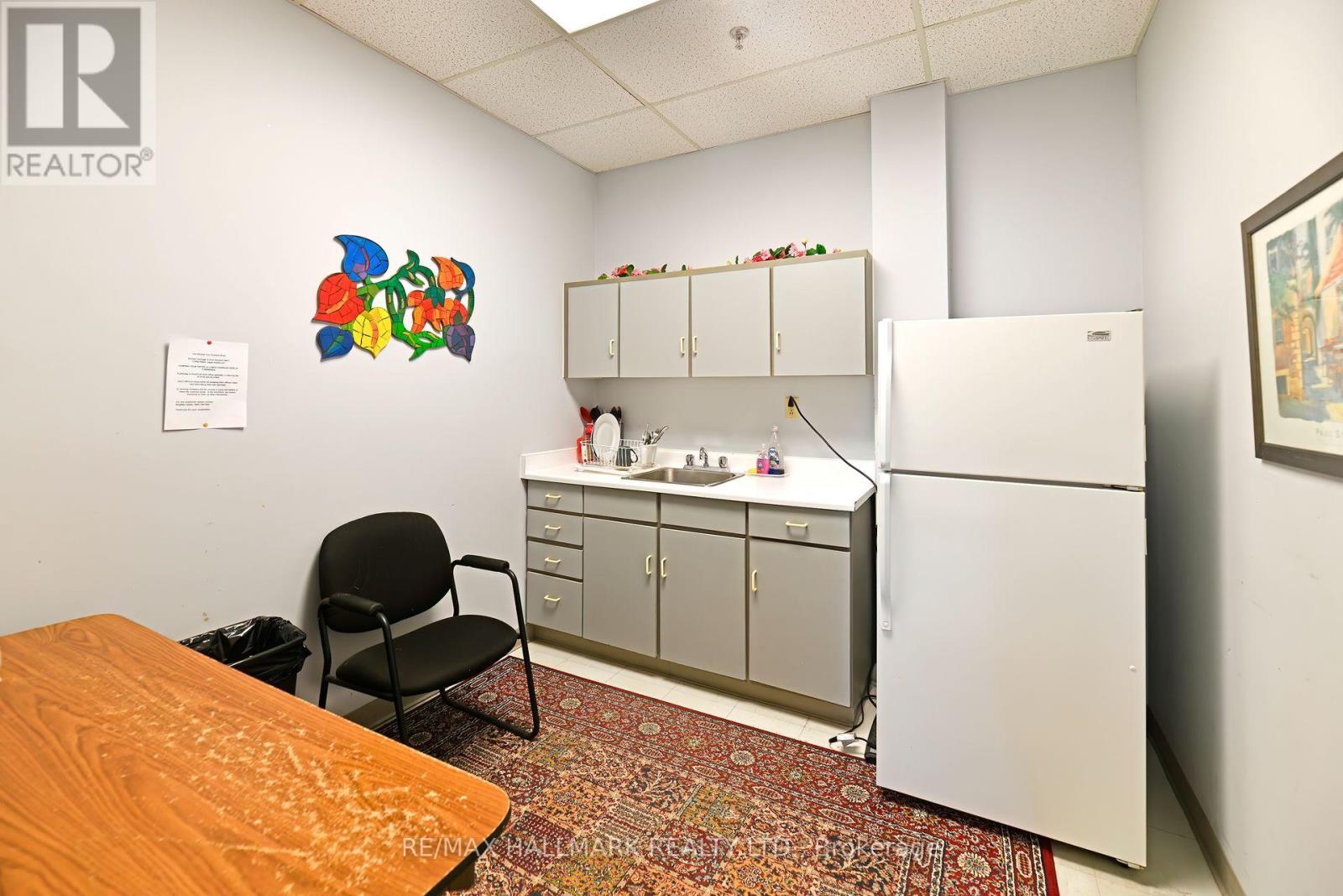 203 - 70 East Beaver Creek Road, Richmond Hill (Beaver Creek Business Park), Ontario  L4B 3B2 - Photo 31 - N12272857