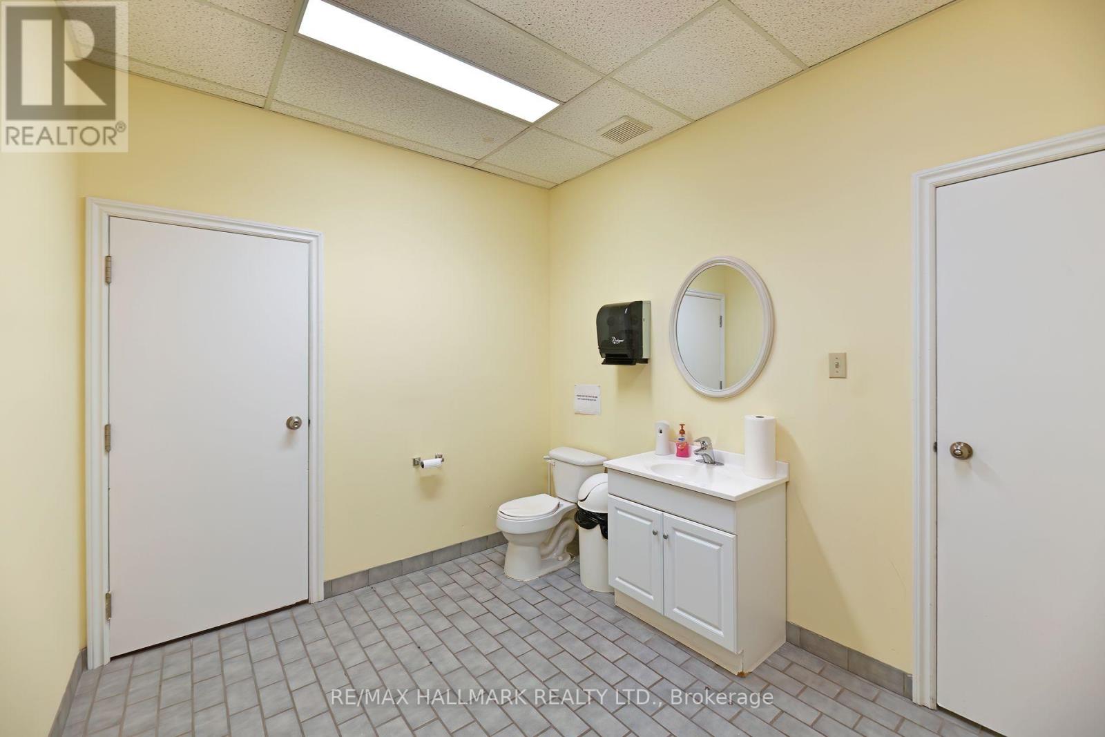 203 - 70 East Beaver Creek Road, Richmond Hill (Beaver Creek Business Park), Ontario  L4B 3B2 - Photo 33 - N12272857
