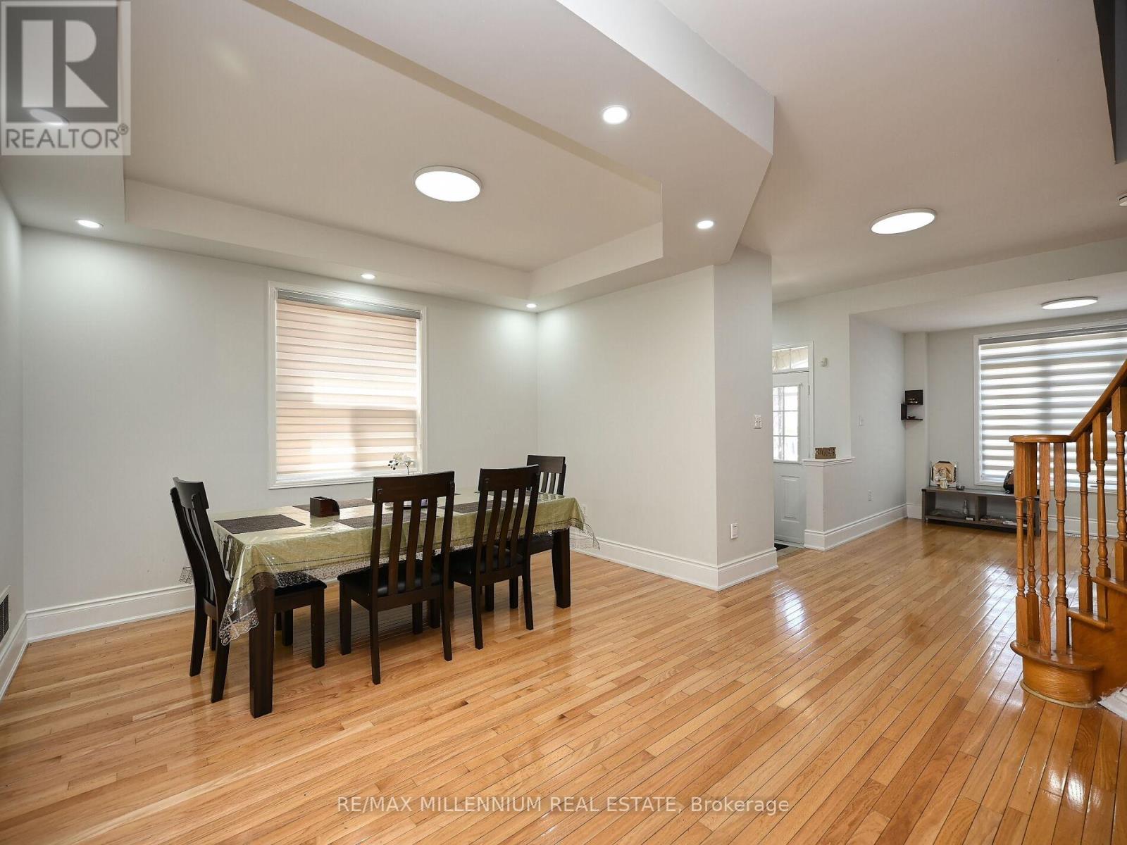 5 Freshspring Drive, Brampton (Sandringham-Wellington), Ontario  L6R 3H6 - Photo 11 - W12272875